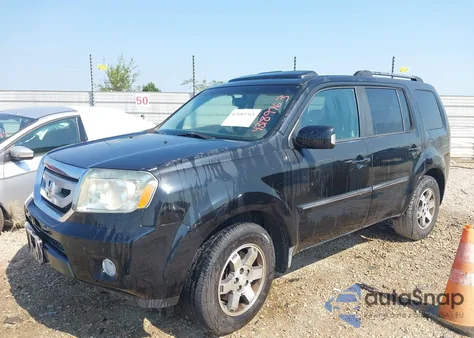 2011 Honda Pilot Touring from USA, damaged, VIN 5FNYF3H98BB005165